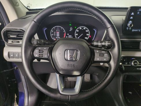 Certified 2025 Honda Pilot Touring image 18