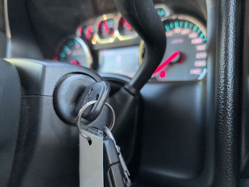 Used 2018 Chevrolet Silverado 1500 LT w/ All Star Edition image 23