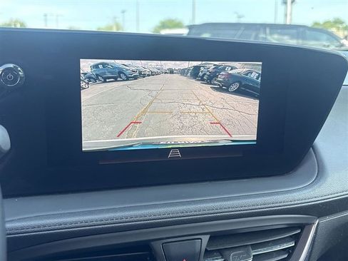 Certified 2024 Buick Encore GX Preferred w/ Comfort Package FWD image 14