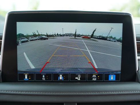 Used 2021 Chevrolet Tahoe High Country w/ Premium Package AWD/4WD image 34
