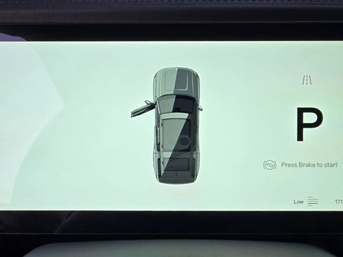 Used 2024 Rivian R1S Adventure image 22