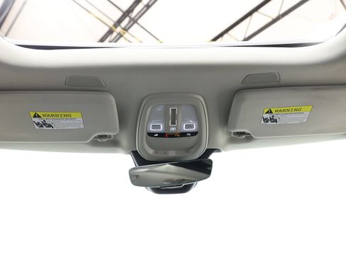 Used 2025 Volvo XC90 T8 Plus w/ Protection Package Premier AWD/4WD image 44