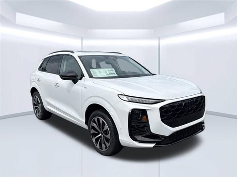 New 2026 Audi Q3 quattro 2.0T AWD/4WD image 7