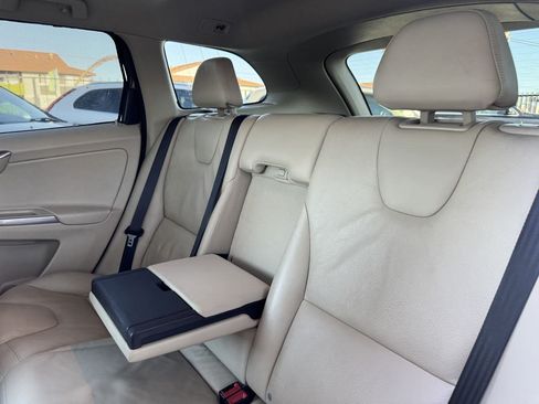 Used 2013 Volvo XC60 T6 AWD/4WD image 29