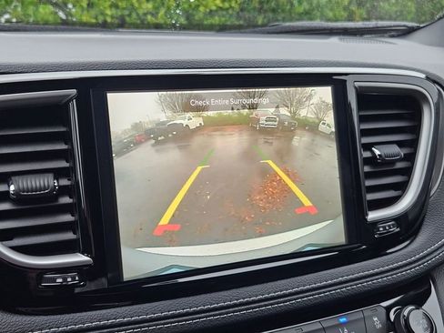 New 2026 Chrysler Pacifica Select image 21