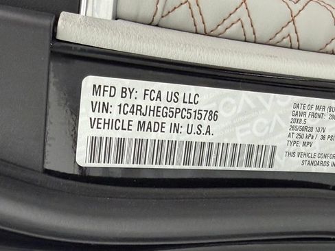 Used 2023 Jeep Grand Cherokee Summit w/ Adv Protech Group IV AWD/4WD image 36