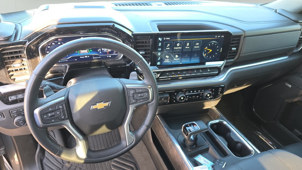 Used 2025 Chevrolet Silverado 1500 LTZ AWD/4WD image 15