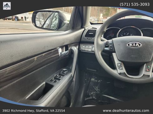 Used 2012 Kia Sorento FWD image 31