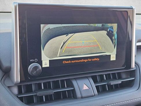 Used 2025 Toyota RAV4 XLE image 13