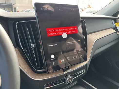 New 2026 Volvo XC60 B5 Plus w/ Protection Package Premier image 15