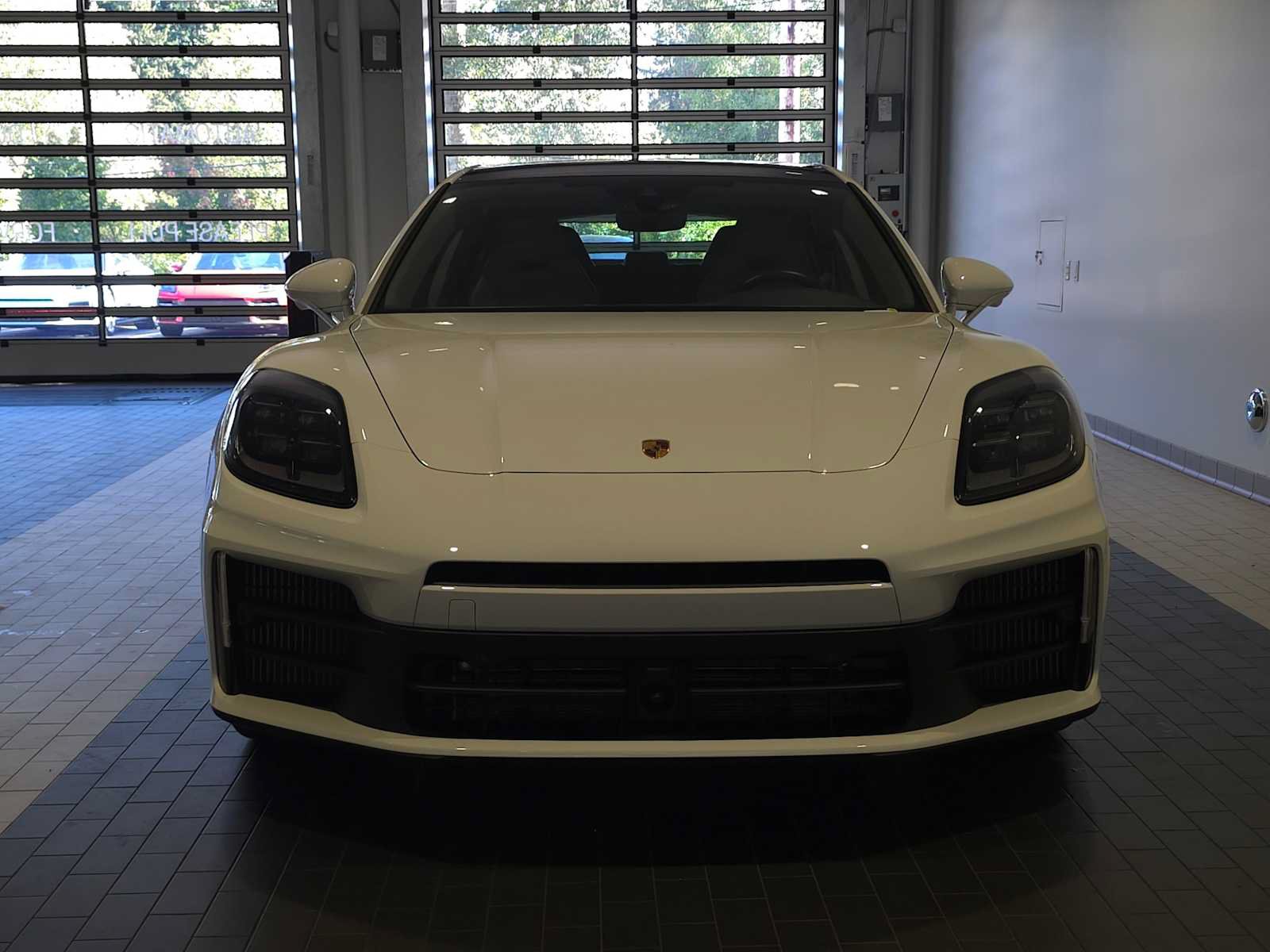 Used 2025 Porsche Panamera 4 AWD/4WD image 10