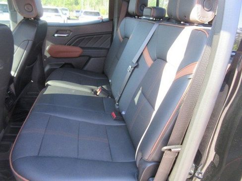 Used 2025 GMC Canyon AT4 AWD/4WD image 14