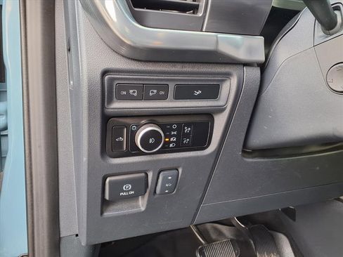 Used 2023 Ford F150 Lariat w/ Equipment Group 502A High image 26