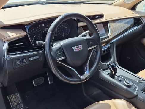 Used 2022 Cadillac XT6 Sport w/ Platinum Package AWD/4WD image 2