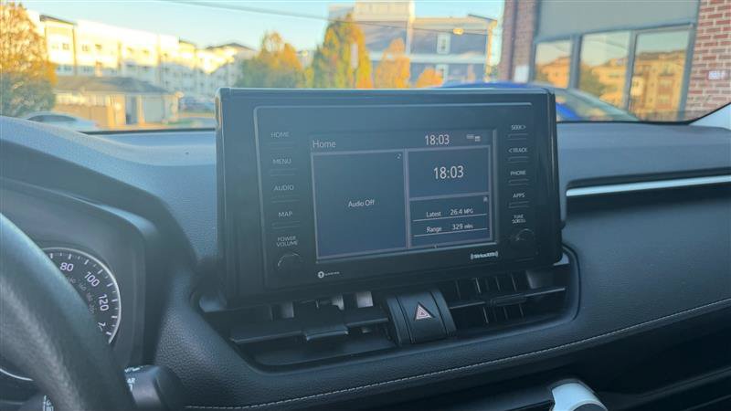 Used 2020 Toyota RAV4 XLE w/ Convenience Package FWD image 30