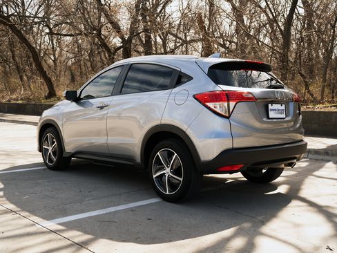Used 2021 Honda HR-V EX-L image 7