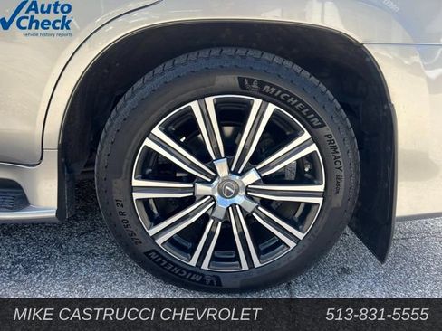 Used 2018 Lexus LX 570 4WD w/ Luxury Package image 5