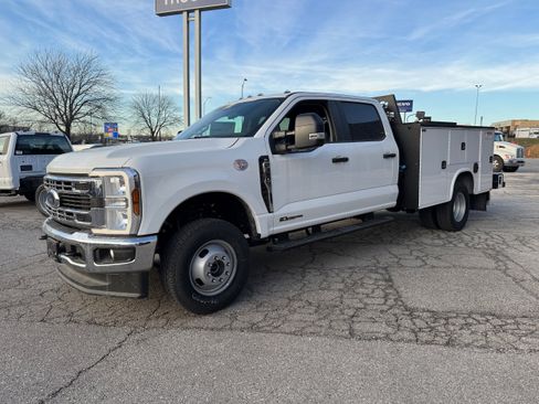 New 2025 Ford F350 XL w/ XL Chrome Package AWD/4WD image 5