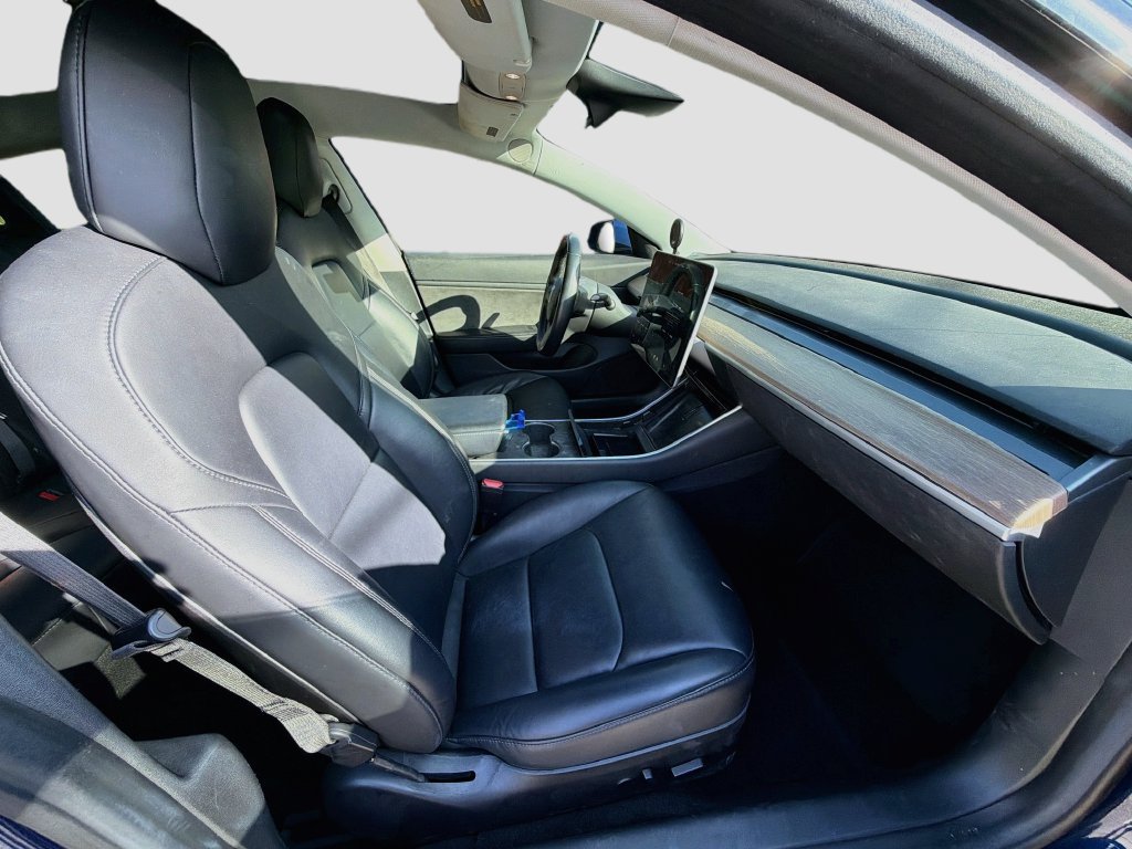Used 2018 Tesla Model 3 Long Range RWD image 33