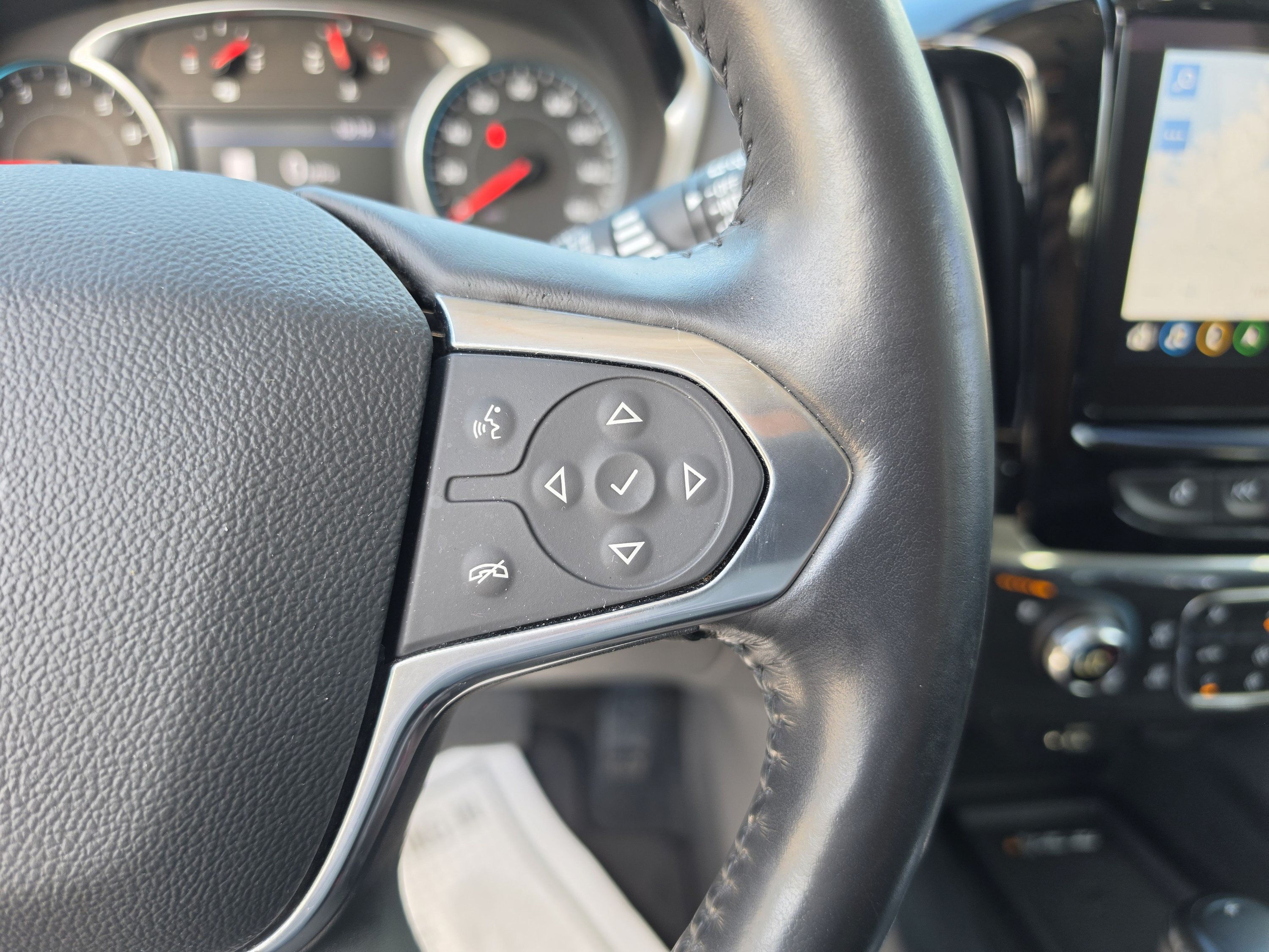 Used 2020 Chevrolet Traverse Premier w/ Redline Edition FWD image 37
