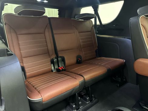 Used 2024 GMC Yukon XL Denali Ultimate image 28