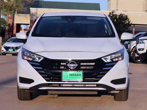 New 2025 Nissan Versa SV w/ Trunk Package image 4