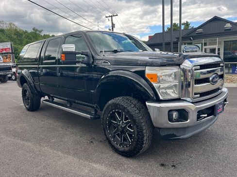 Used 2016 Ford F250 XLT w/ XLT Premium Package AWD/4WD image 3