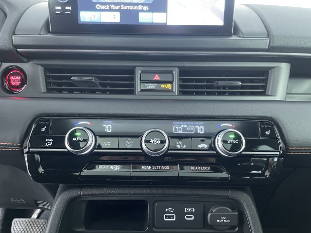 Used 2025 Honda Pilot TrailSport image 23