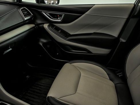 Used 2023 Subaru Forester Limited image 27