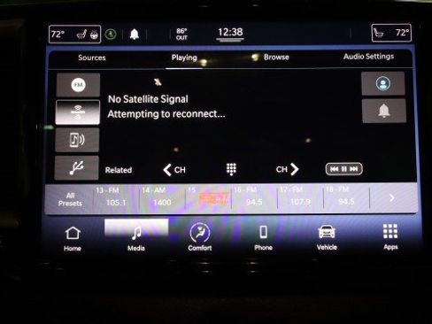 Used 2021 Chrysler Pacifica Touring-L FWD image 18
