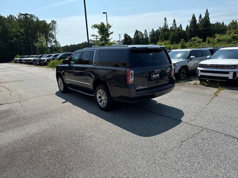Used 2018 GMC Yukon XL SLT w/ Open Road Package RWD image 3