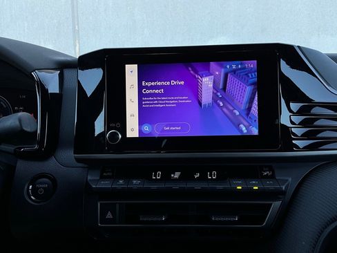 Used 2025 Toyota Camry SE image 26