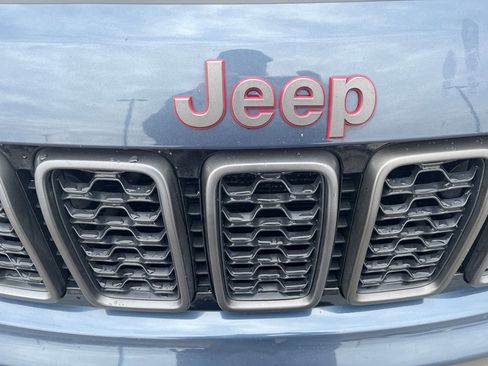 Used 2020 Jeep Grand Cherokee Trailhawk w/ Trailhawk Luxury Group image 37