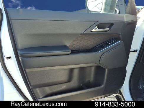 Certified 2024 Lexus GX 550 w/ Cold Area Package image 10