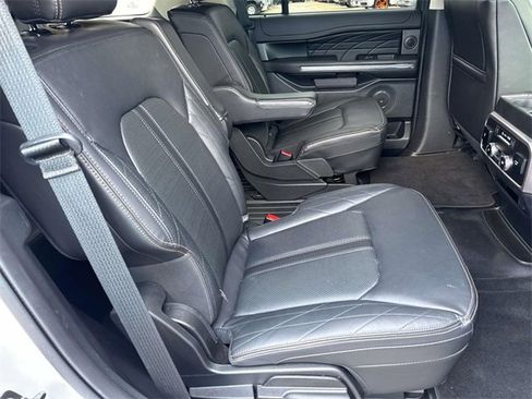 Used 2021 Ford Expedition Platinum image 12