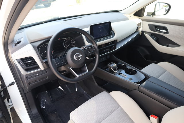 Used 2023 Nissan Rogue SV FWD image 12