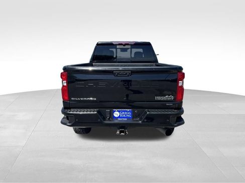 Used 2023 Chevrolet Silverado 2500 High Country w/ Z71 Off-Road Package AWD/4WD image 5