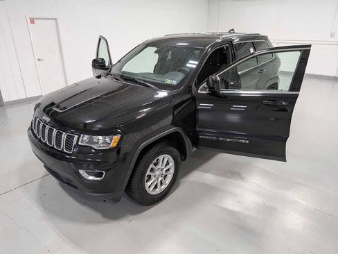 Used 2019 Jeep Grand Cherokee Laredo image 15