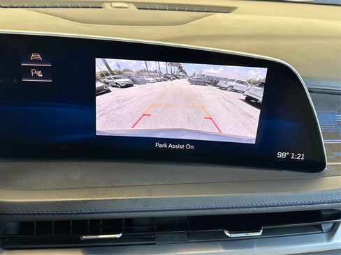 Certified 2024 Cadillac XT4 Sport FWD image 25