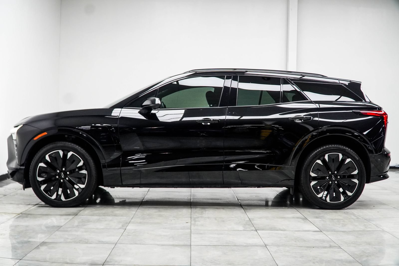 Used 2024 Chevrolet Blazer EV RS AWD/4WD image 8