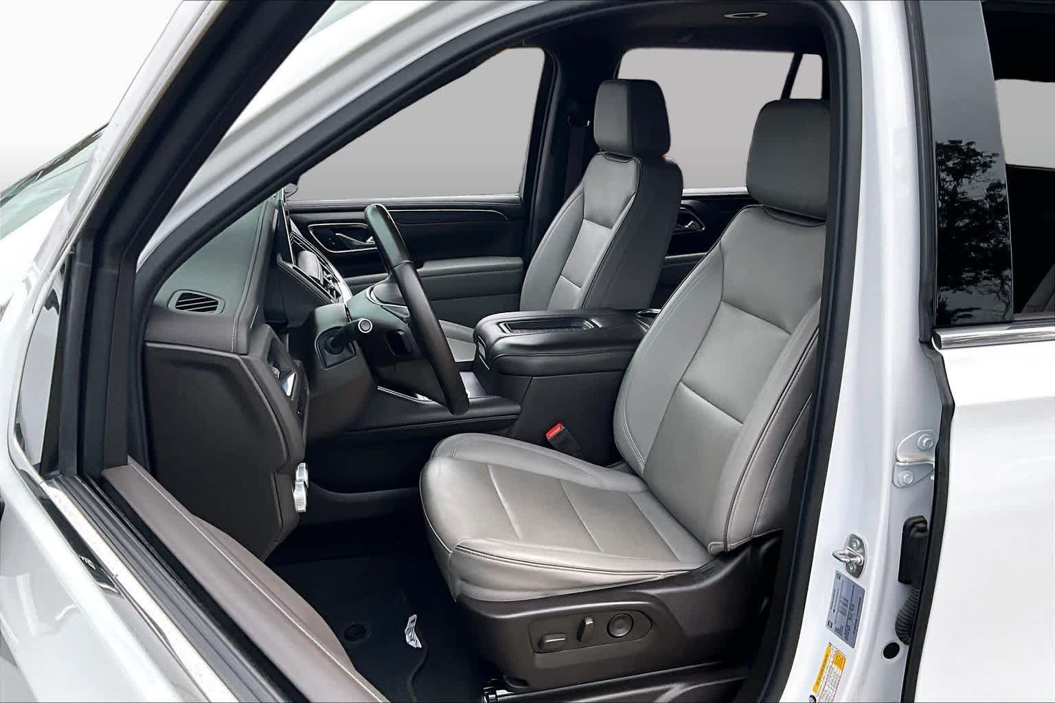 Used 2024 GMC Yukon SLT RWD image 8