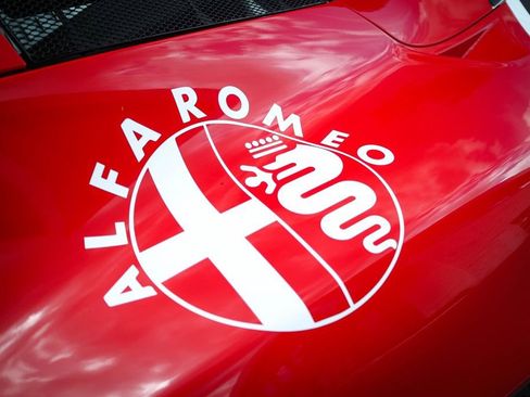 Used 2017 Alfa Romeo 4C Coupe w/ Coupe Track Package 1 RWD image 23