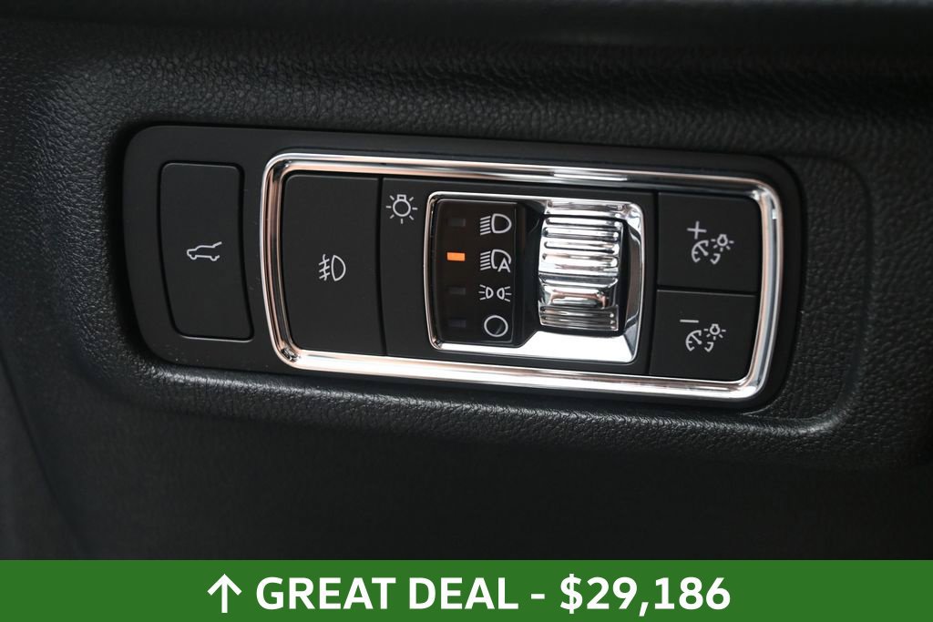 Used 2022 Lincoln Corsair Reserve w/ Equipment Group 201A AWD/4WD image 23