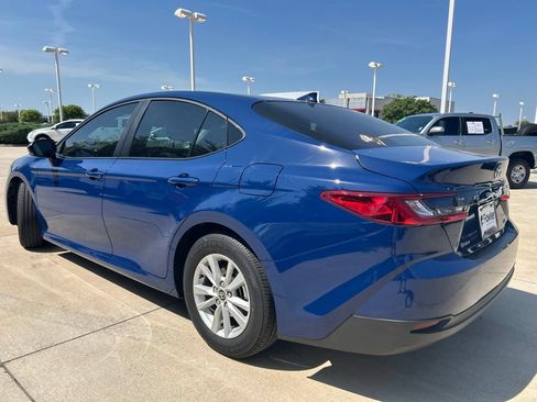 Used 2026 Toyota Camry LE FWD image 5