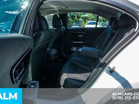 Used 2025 Mercedes-Benz C 300 Sedan image 21