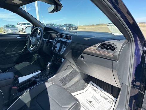 Used 2022 Volkswagen Tiguan SEL R-Line AWD/4WD image 37