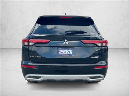 Used 2023 Mitsubishi Outlander SEL image 7