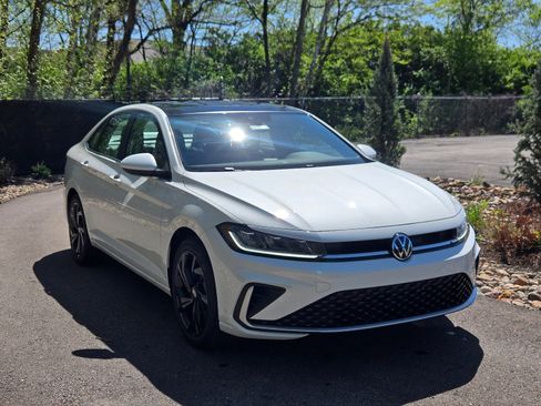 New 2026 Volkswagen Jetta SE FWD image 6