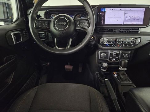 Used 2024 Jeep Wrangler Unlimited w/ Convenience Group image 7