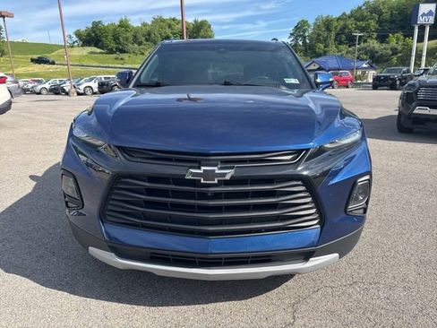 Used 2022 Chevrolet Blazer LT w/ Sound & Technology Package AWD/4WD image 2